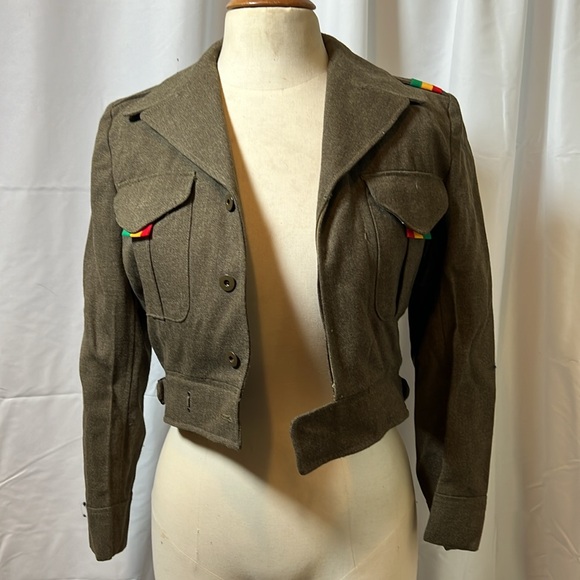 Vintage Military Jacket with Green/Gold/Red Details Size XS/Small - Picture 1 of 6